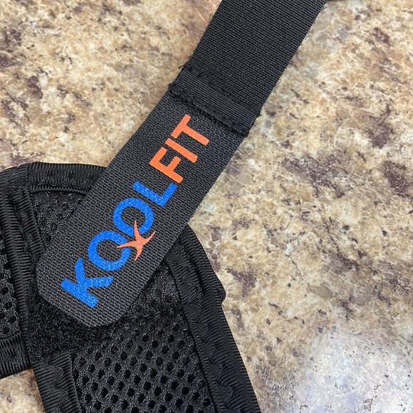 COPY - KOOLFIT Back Posture Corrector.  Black  Prevents Slouching & Hunching. N… - Picture 3 of 7